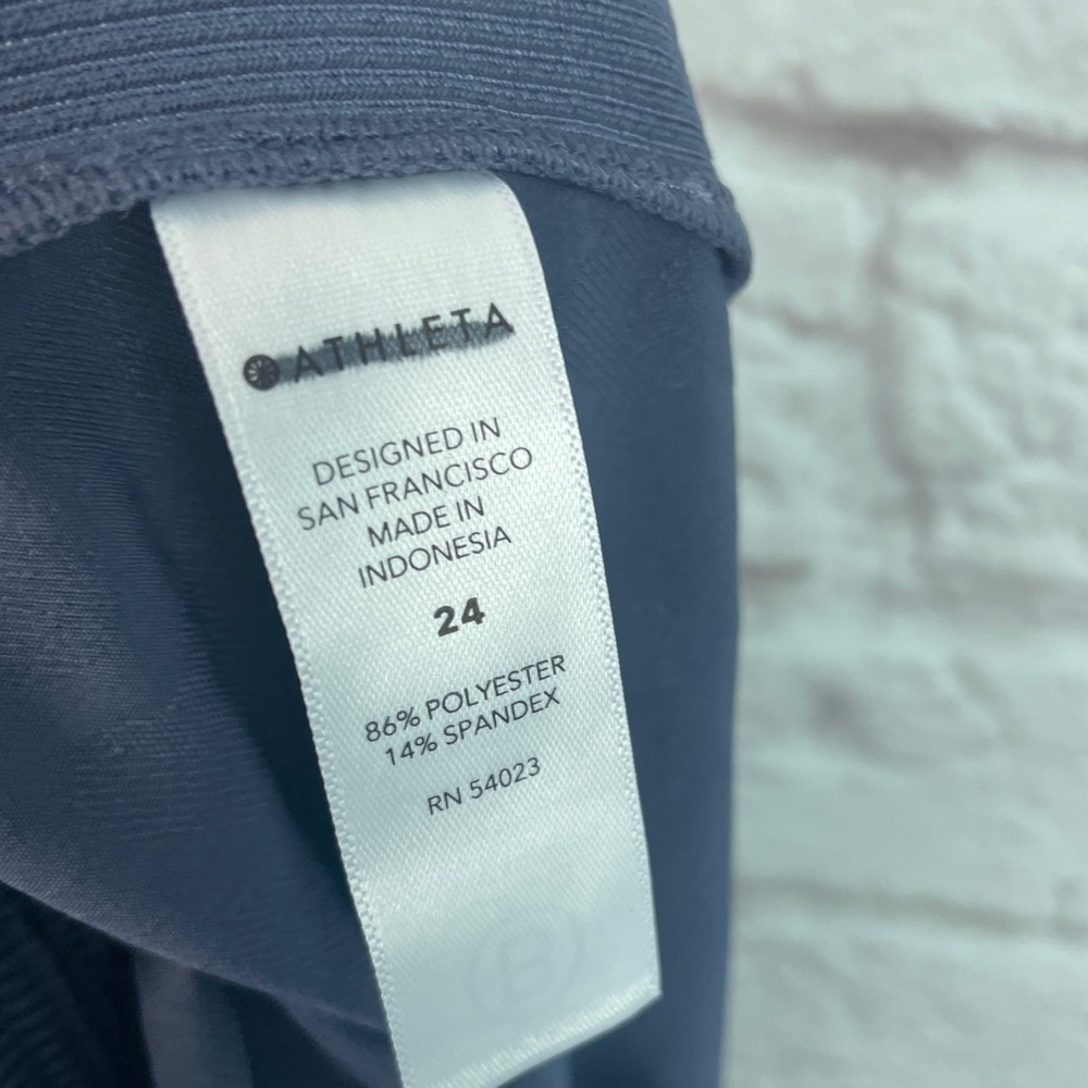 Athleta Brooklyn Textured Leopard Ankle Purple Pant Size 24 New! - Picture 7 of 7